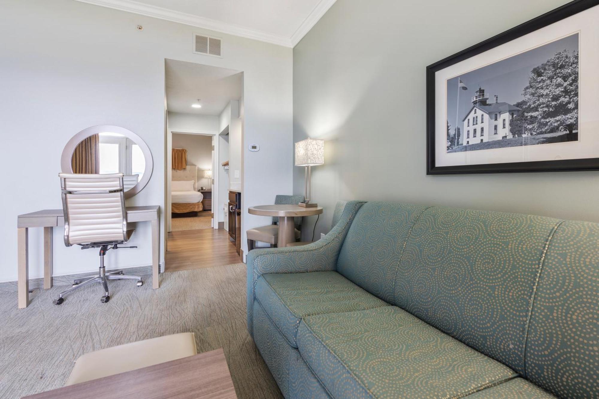Cherry Tree Inn & Suites مدينة ترافيرز المظهر الخارجي الصورة