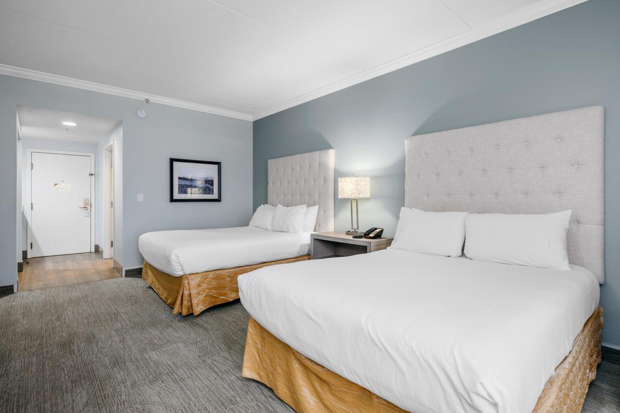 Cherry Tree Inn & Suites مدينة ترافيرز المظهر الخارجي الصورة