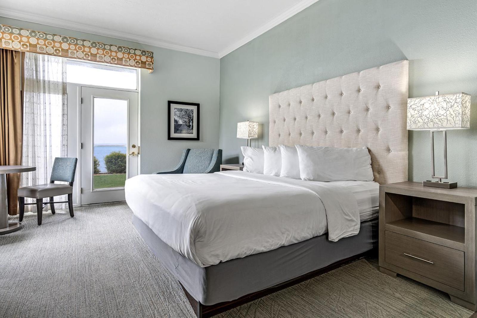 Cherry Tree Inn & Suites مدينة ترافيرز المظهر الخارجي الصورة